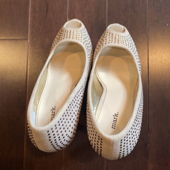 Mark Heels - Picture 2 of 6